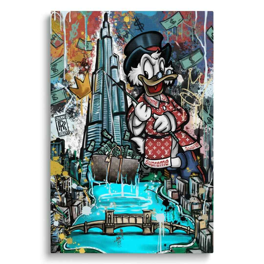 stampa su tela pop art di Dubai e Burj Khalifa con zio paperone in abito Louis Vuitton, motivi lussuosi, su sfondo bianco