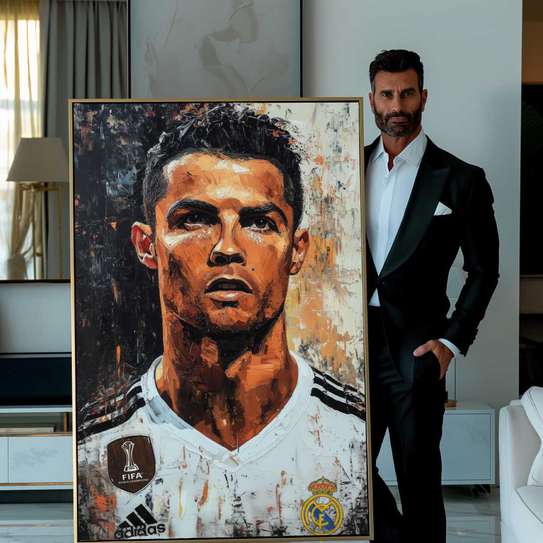 uomo tiene in mano Stampa su tela moderna con cornice  oro di Cristiano ronaldo CR7 real madrid calciatore